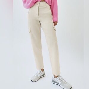Aritzia Wilfred Free Modern Cargo Joggers. Size 6